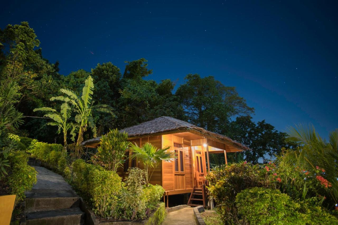 K2 Lembeh Dive Resort Bitung Exterior foto